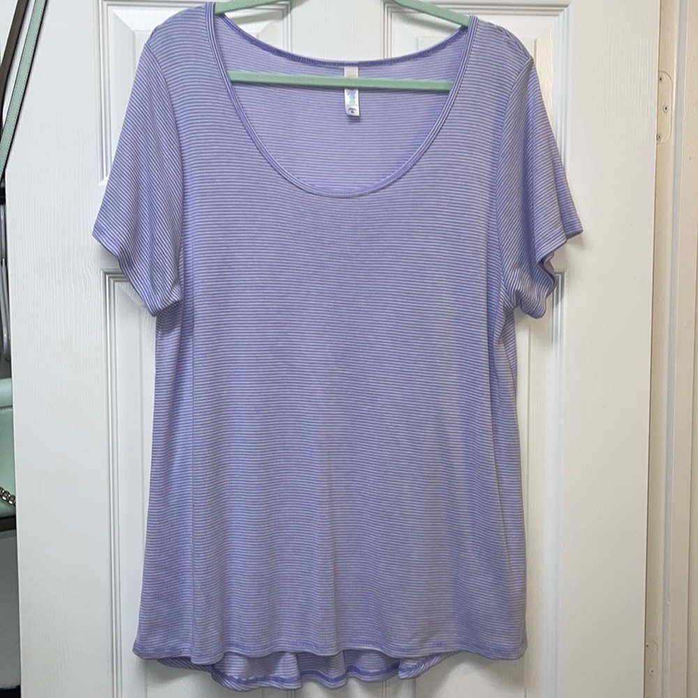 LuLaRoe XL classic tee